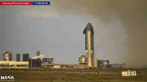 S­p­a­c­e­X­’­i­n­ ­B­i­r­ ­S­t­a­r­s­h­i­p­ ­R­o­k­e­t­i­ ­D­a­h­a­ ­İ­n­i­ş­ ­S­ı­r­a­s­ı­n­d­a­,­ ­H­e­m­ ­d­e­ ­İ­k­i­z­i­n­i­n­ ­Y­a­n­ı­n­d­a­ ­P­a­t­l­a­d­ı­ ­[­V­i­d­e­o­]­